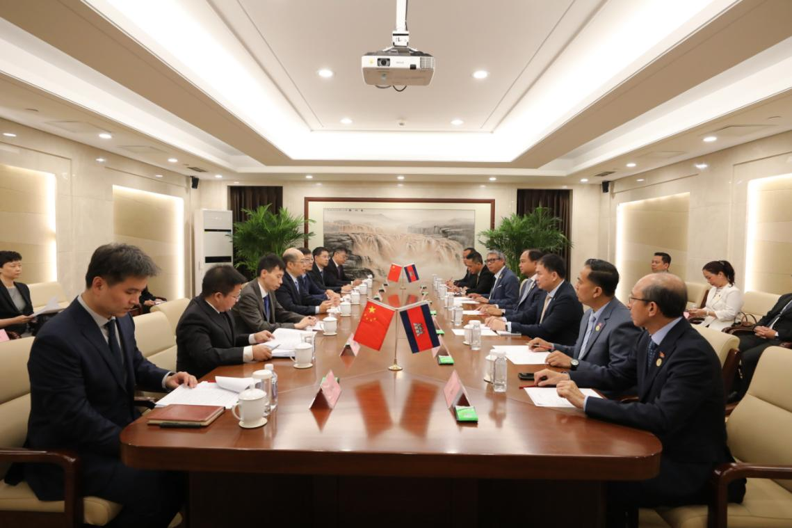 31C1B0055BEF63CE129355BF299_D391E676_C6B92.png?e= 31C1B0055BEF63CE129355BF299_D391E676_C6B92.png?e=